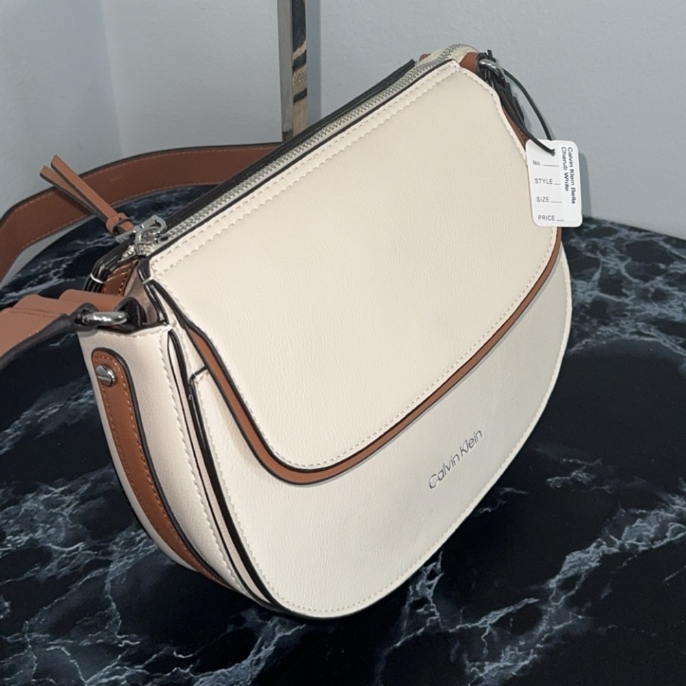 Calvin Klein Bag Bella Novelty Crossbody Leather Cherub White AUTHENTIC NWT - Picture 9 of 14